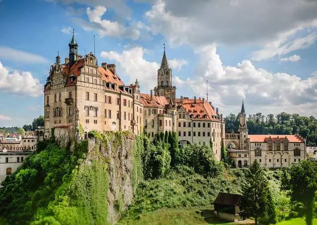 Ravensburger - Sigmaringen Castle, Germany 1000 Piece Jigsaw Puzzle