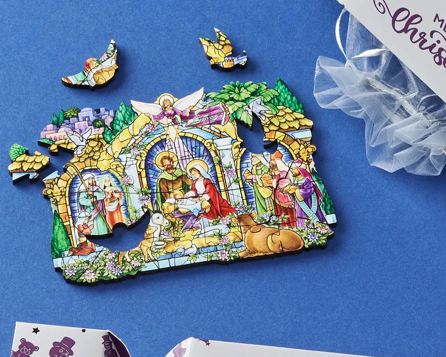 Nativity Window Cracker: 40 Pieces