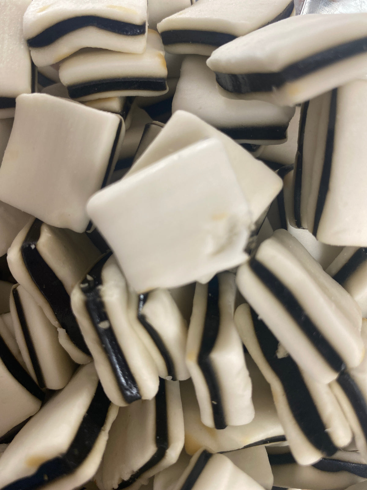 Black & White Mints - 100g