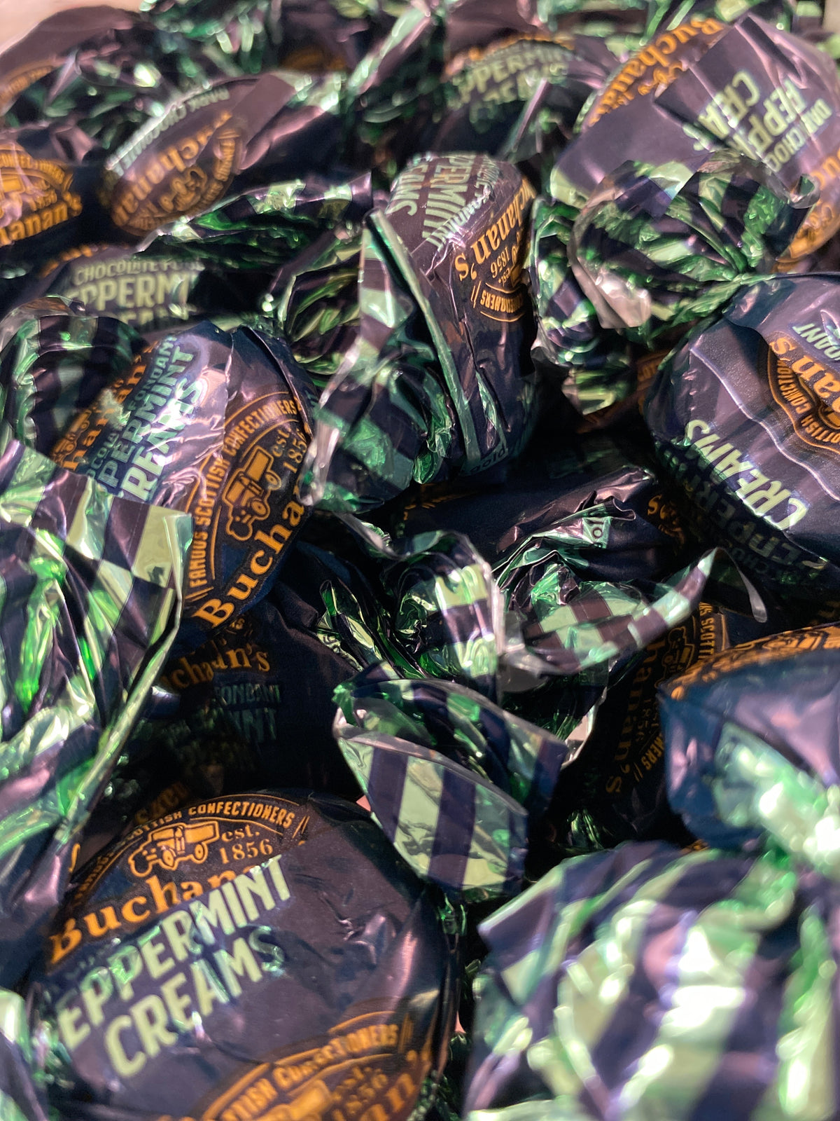 Chocolate Peppermint Creams (Buchanans) - 100g