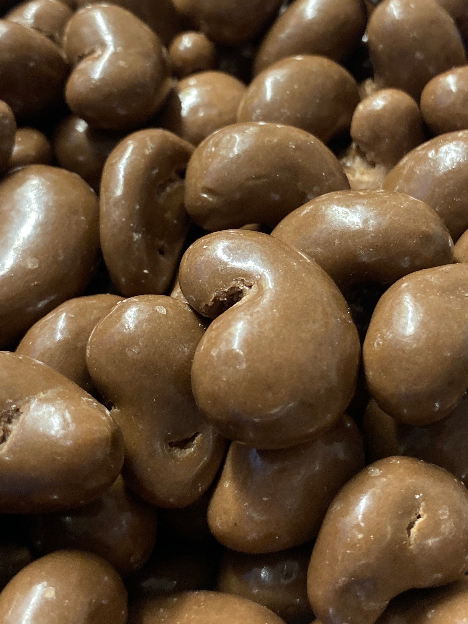 Cashews Covered in Milk Chocolate image 0
